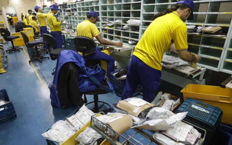 TST assegura funcionamento mínimo dos Correios durante greve