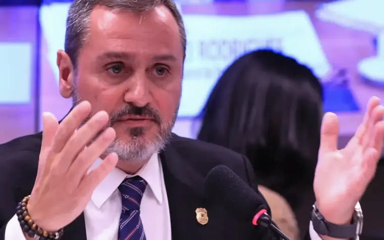 Andrei Rodrigues repudia acusações de monitoramento da PF