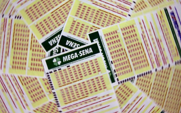 Mega-Sena chega a R$ 102 milhões após sorteio acumulado