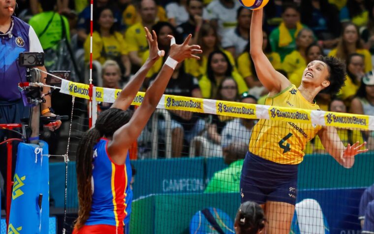 Brasil mantém invencibilidade e lidera Sul-Americano de vôlei feminino