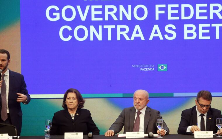 Apostas são banidas no país e apostadores terão saldo devolvido
