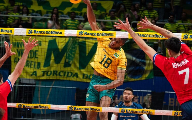 Brasil estreia com vitória sobre o Chile no Sul-Americano de vôlei