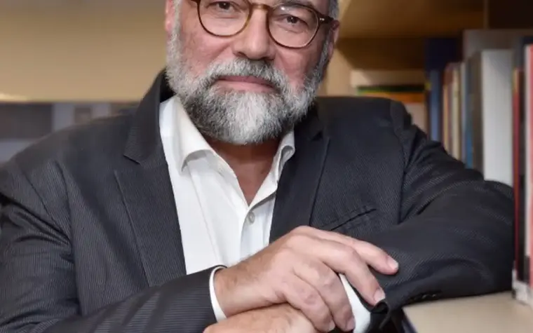 Professores no Brasil enfrentam falta de qualificação completa, diz OCDE