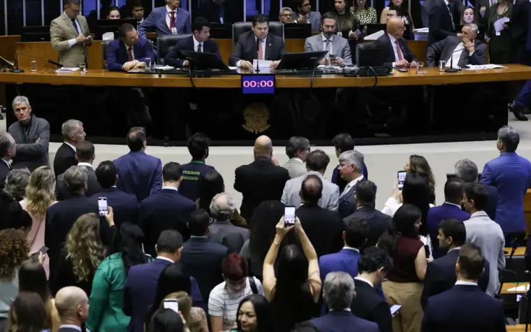 PEC que extingue 6×1 será votada na quarta-feira por Alcolumbre