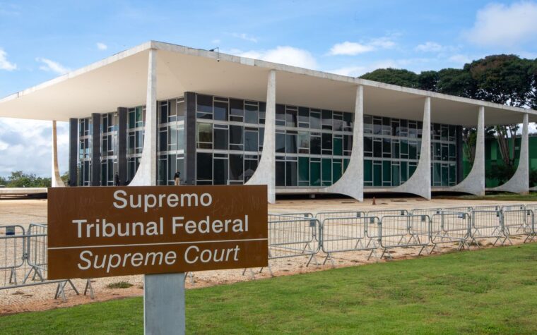 Homem detido por tentativa de invasão ao STF em Brasília