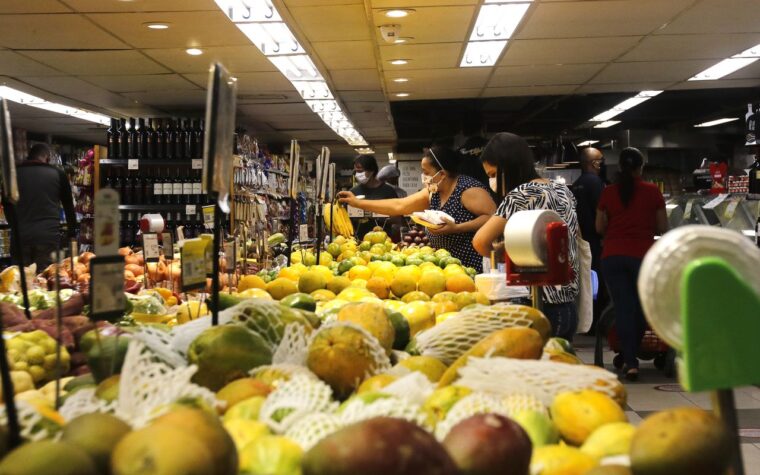 Inflação medida pelo INPC chega a 4,29% em um ano