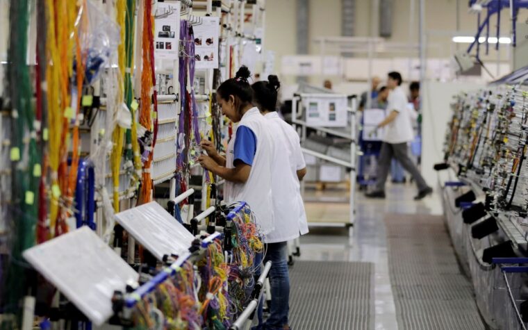 Indústria registra queda de 3,5% no faturamento em agosto