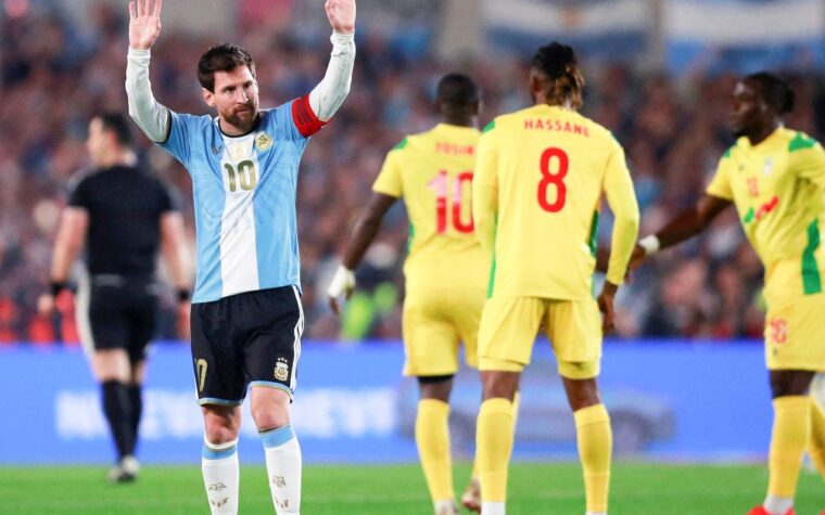 Messi encerra jornada icônica com a seleção após décadas de glórias