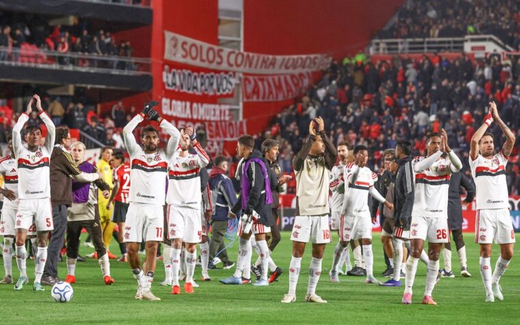 Flamengo avança na Libertadores sem conseguir finalizações na Argentina