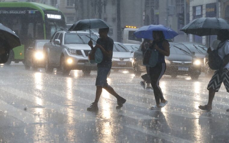 Chuvas fortes em SP: Defesa Civil emite alerta para população