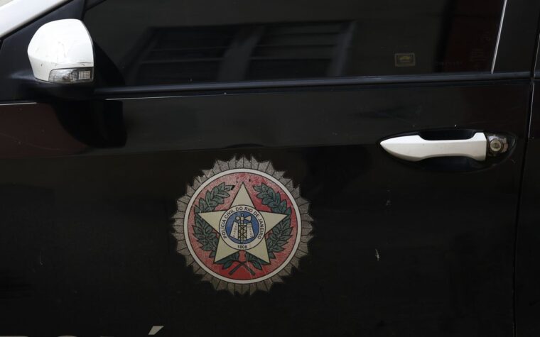 Polícia apura vínculos entre agentes e facção criminosa