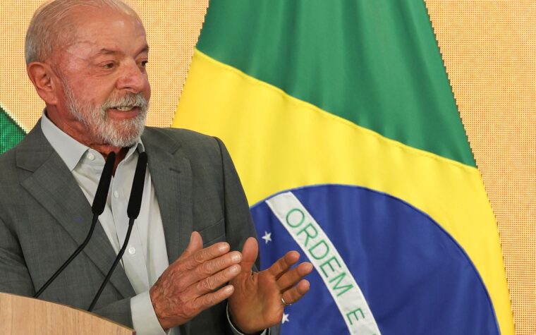 Lula planeja retornar a viagens internacionais após eleição
